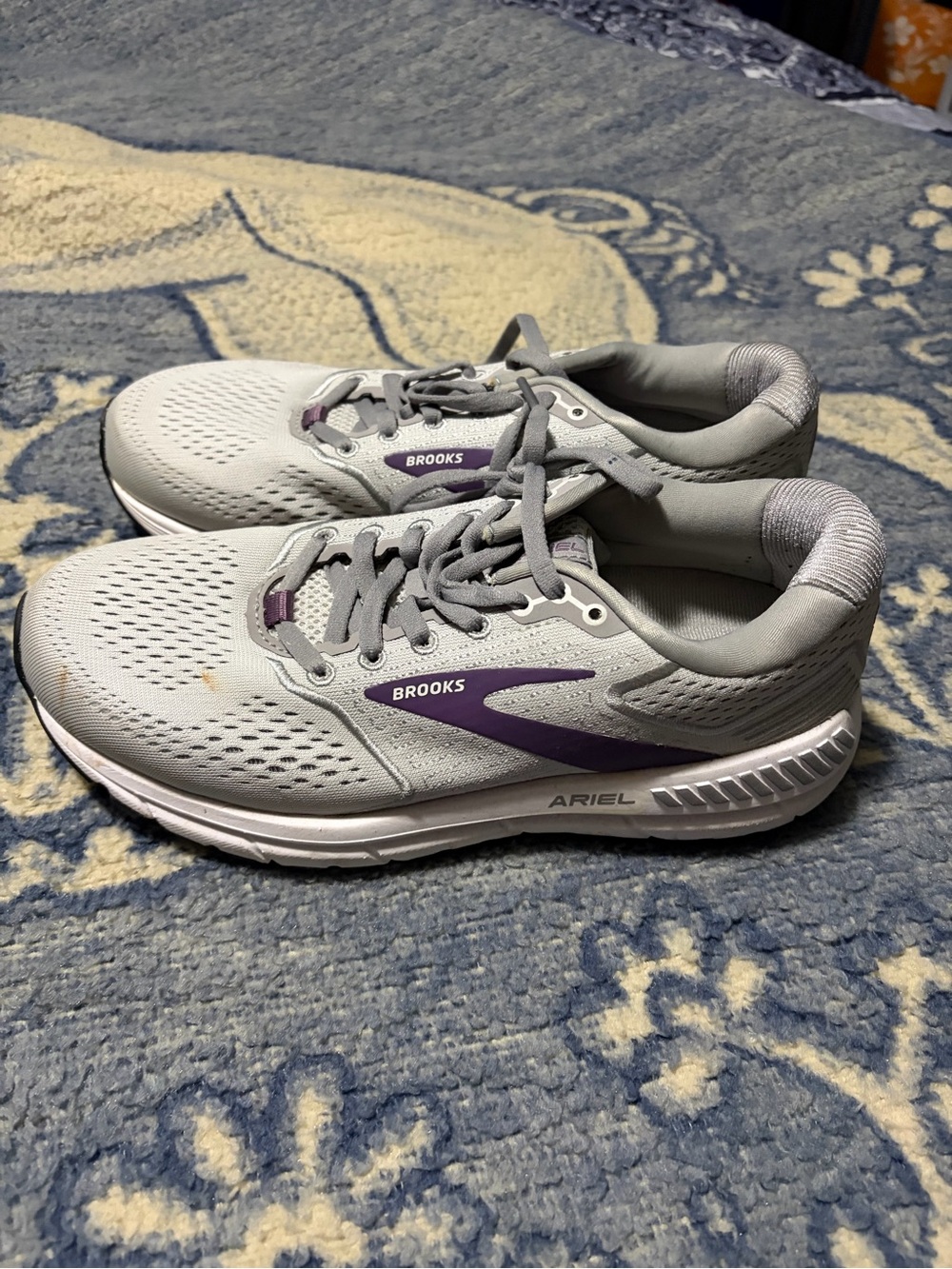 Brooks Ariel Women's Light Gray with Purple Supportive Running Shoes